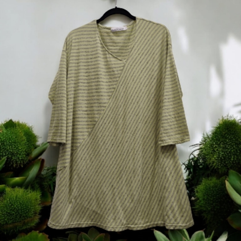 ✨Cut Loose Green Striped V-neck Tunic